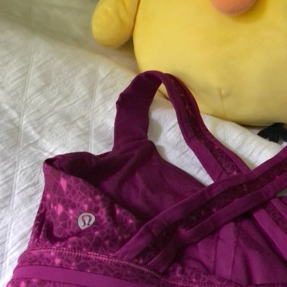 Lululemon Women training Sports bra - Picture 2 of 4